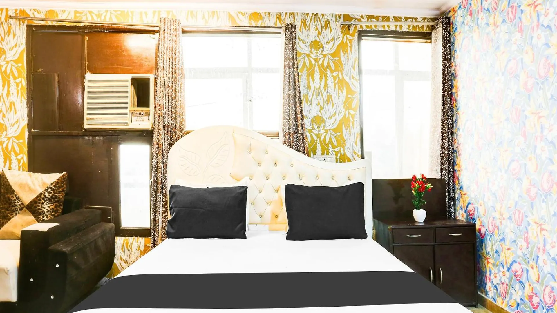 Hotel O 7 Diamond Delhi